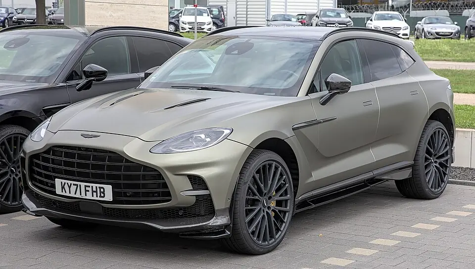 Green Aston Martin DBX707, three-quarter front view