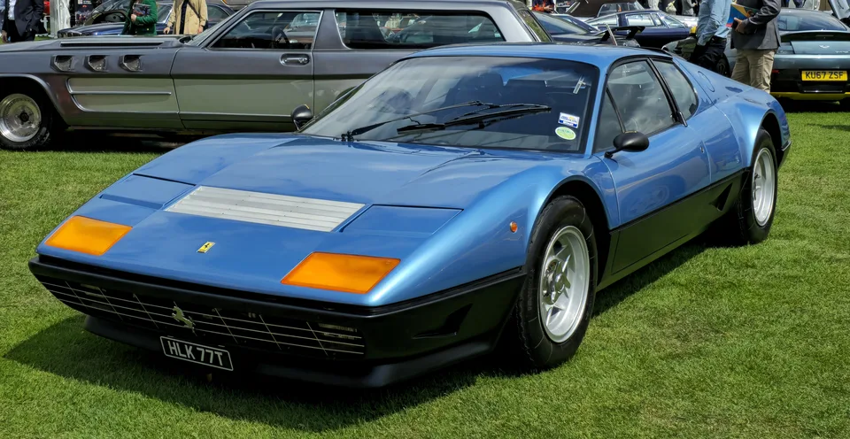 Blue Ferrari 512 BB, three-quarter front view
