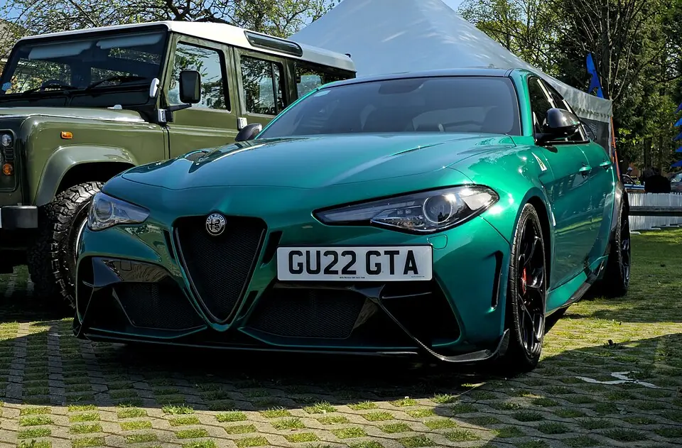 Green Alfa Romeo Giulia GTA, three-quarter front view