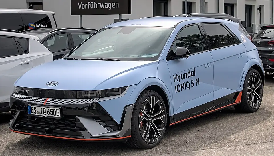 Blue Hyundai Ioniq 5 N, three-quarter front view