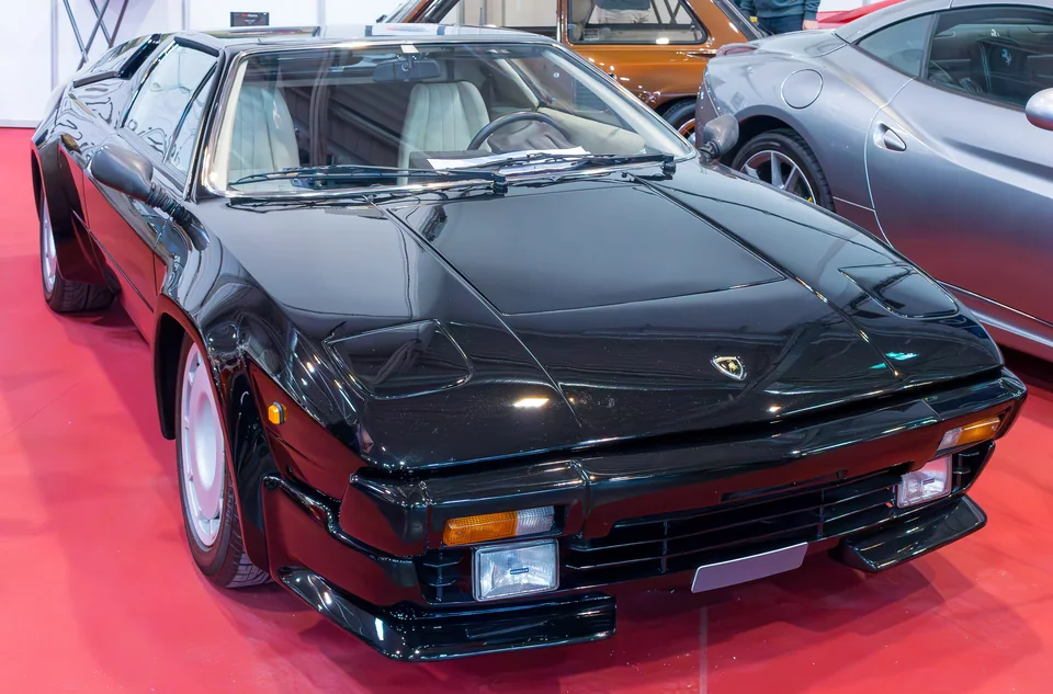 Black Lamborghini Jalpa, three-quarter front view