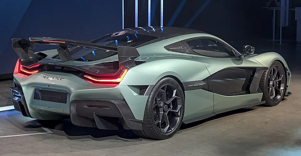 Rimac Nevera R, three-quarter front view