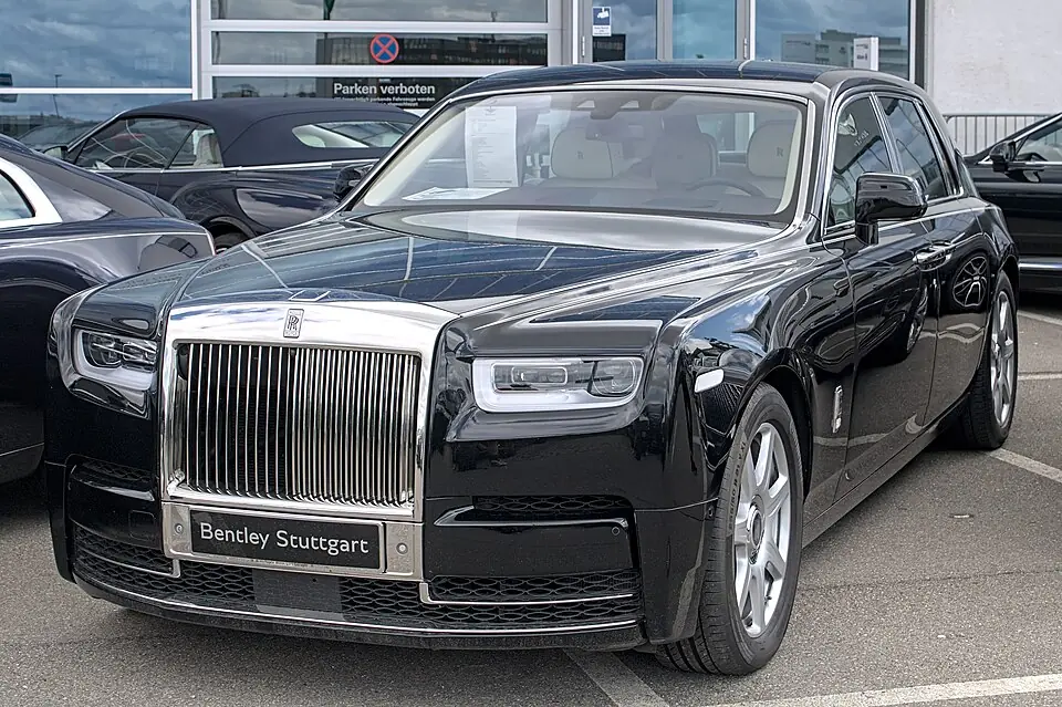 Black Rolls-Royce Phantom (VIII), three-quarter front view