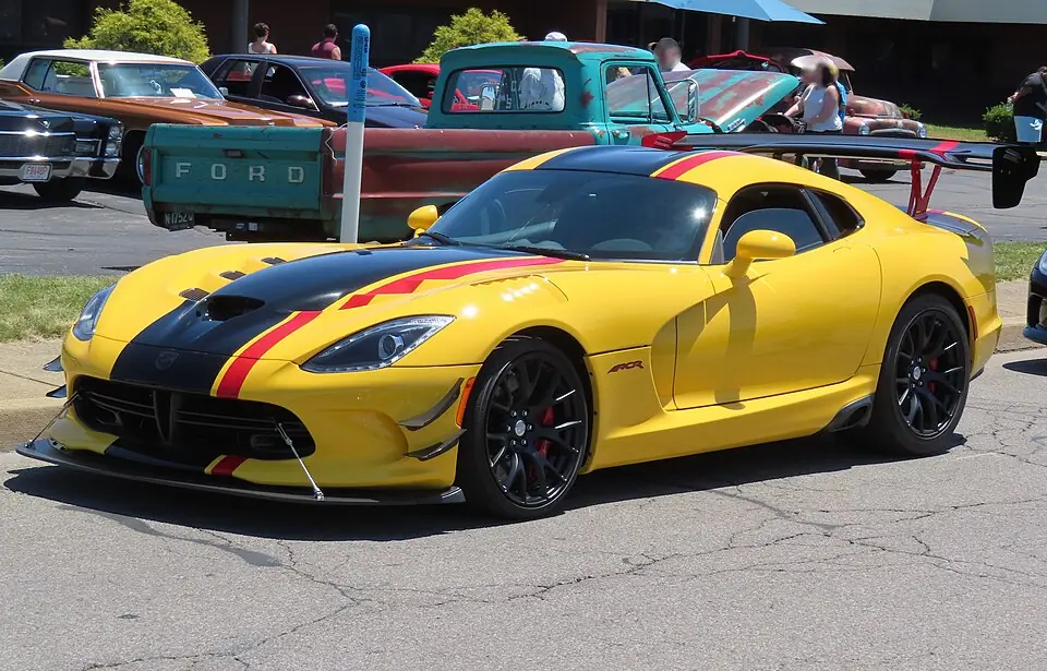 Red Dodge Viper ACR with Extreme Aero package, three-quarter front view