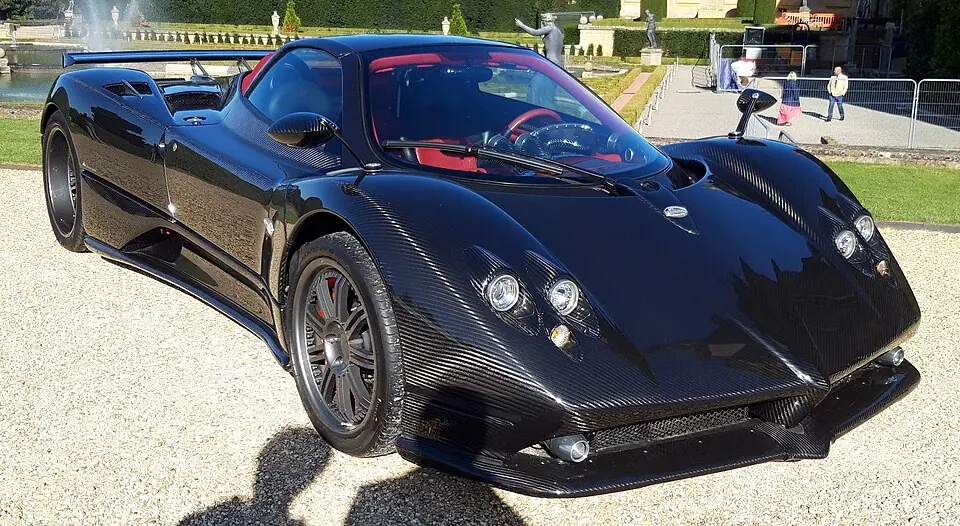 Black carbon-fiber Pagani Zonda, three-quarter front view